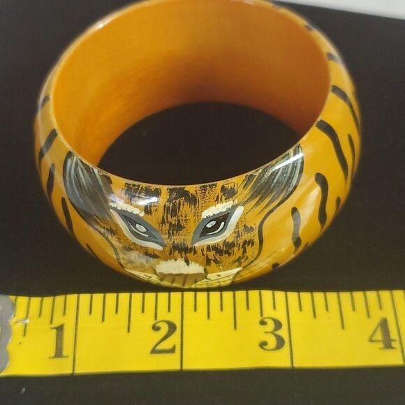 Vintage Folk Art Handpainted Wood Tiger Face and Stripes Thick Wooden Bangle - Picture 4 of 5